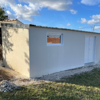 Abri de jardin en béton enduit 1 pente